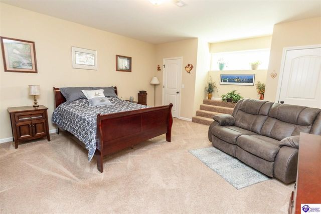 114 Vineland Parkway, Vine Grove, KY 40175