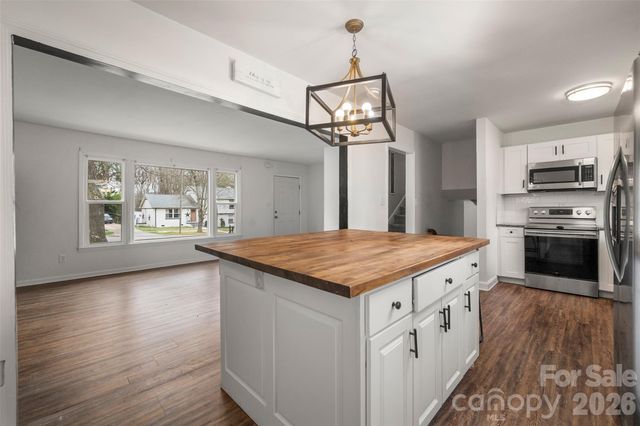 5610 Lawrence Orr Road, Charlotte, NC 28212