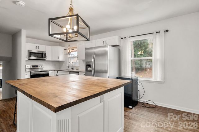 5610 Lawrence Orr Road, Charlotte, NC 28212