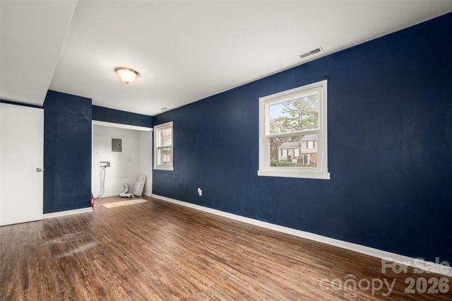 5610 Lawrence Orr Road, Charlotte, NC 28212