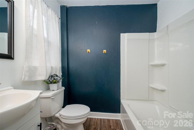 5610 Lawrence Orr Road, Charlotte, NC 28212