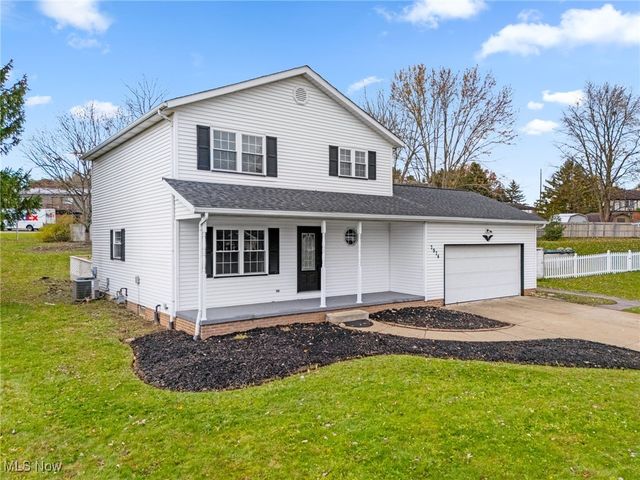 7974 Chablis Drive NW, Massillon, OH 44646