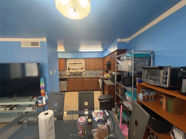 10075 Westpark Drive 94, Houston, TX 77042