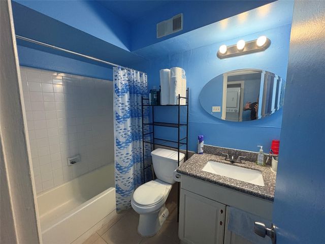 10075 Westpark Drive 94, Houston, TX 77042