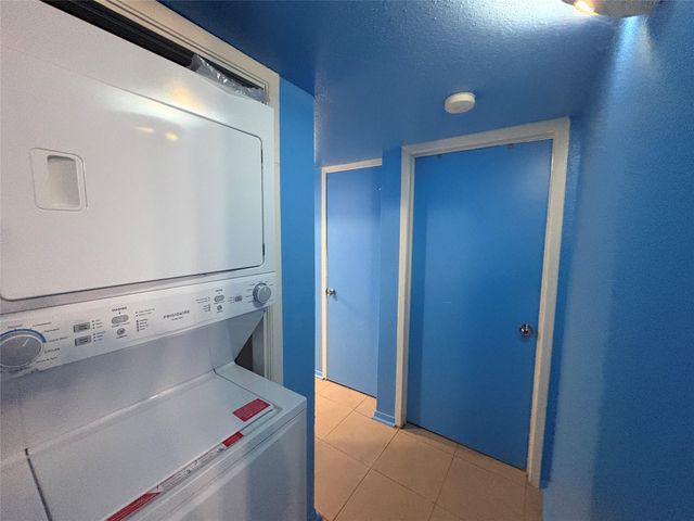 10075 Westpark Drive 94, Houston, TX 77042