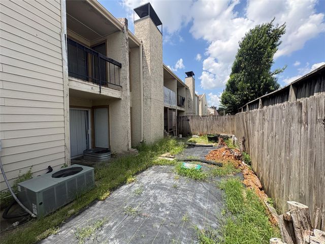 10075 Westpark Drive 94, Houston, TX 77042