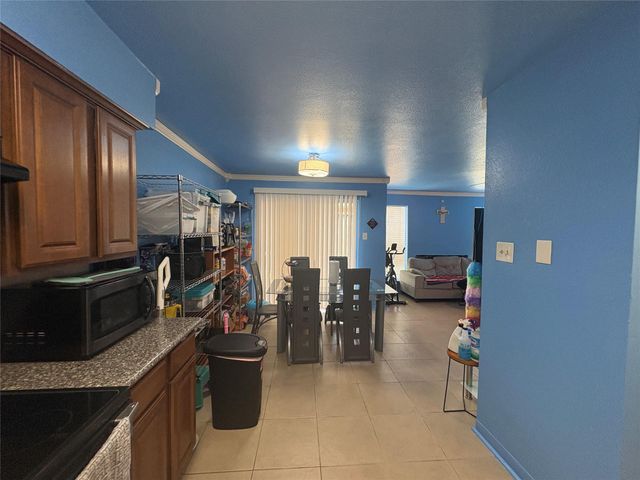 10075 Westpark Drive 94, Houston, TX 77042