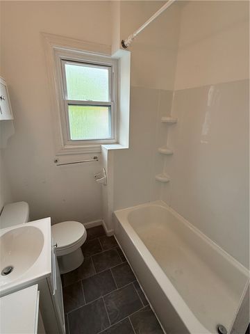 110 Kirk Ave, Carrick, PA 15227