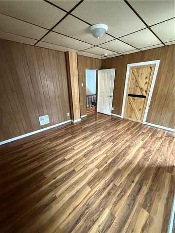110 Kirk Ave, Carrick, PA 15227