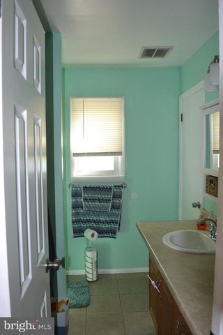 31 CHESTNUT WAY CIR, Barnegat, NJ 08005