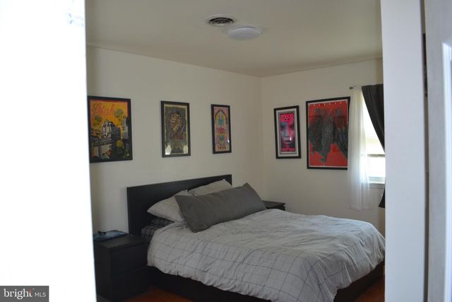 31 CHESTNUT WAY CIR, Barnegat, NJ 08005