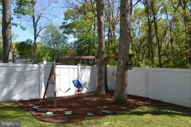 31 CHESTNUT WAY CIR, Barnegat, NJ 08005