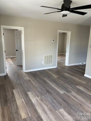 97 Sixth Street, Cramerton, NC 28032