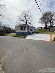 97 Sixth Street, Cramerton, NC 28032