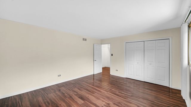 621 Escanaba Avenue, Calumet City, IL 60409