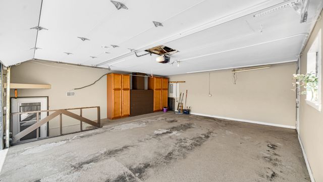 621 Escanaba Avenue, Calumet City, IL 60409