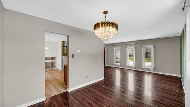 621 Escanaba Avenue, Calumet City, IL 60409