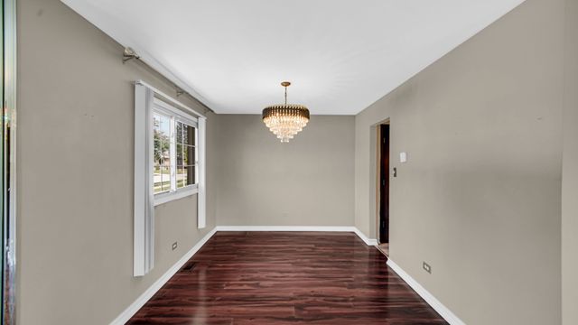 621 Escanaba Avenue, Calumet City, IL 60409