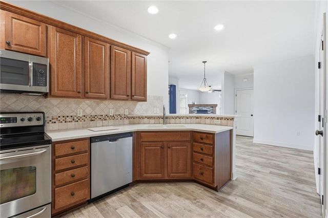 11263 S Summit Street 2402, Olathe, KS 66062