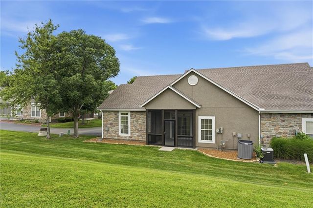11263 S Summit Street 2402, Olathe, KS 66062