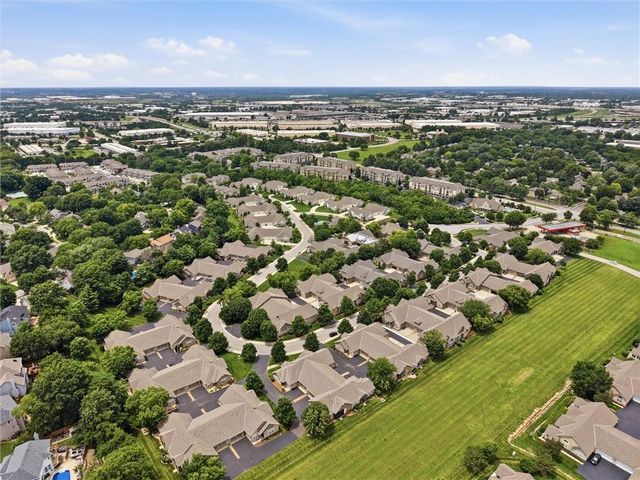 11263 S Summit Street 2402, Olathe, KS 66062