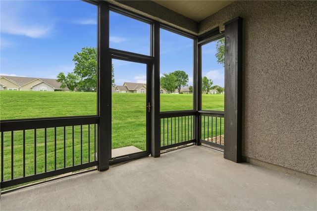 11263 S Summit Street 2402, Olathe, KS 66062