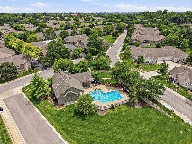 11263 S Summit Street 2402, Olathe, KS 66062