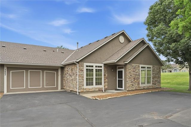 11263 S Summit Street 2402, Olathe, KS 66062