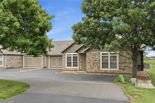 11263 S Summit Street 2402, Olathe, KS 66062