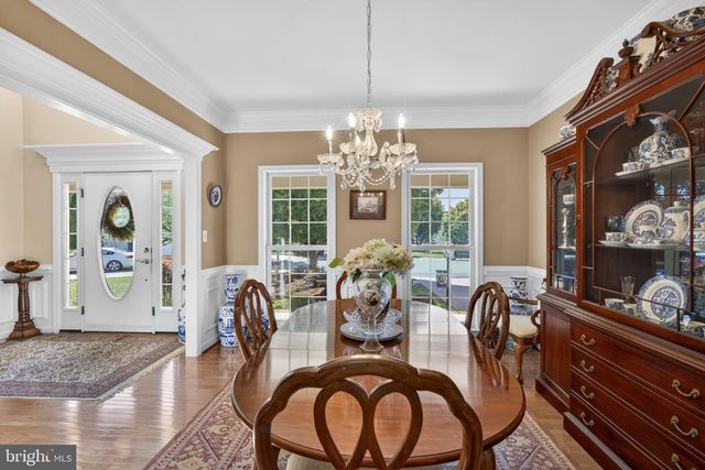 15 STRATFORD HALL CT, Fredericksburg, VA 22406