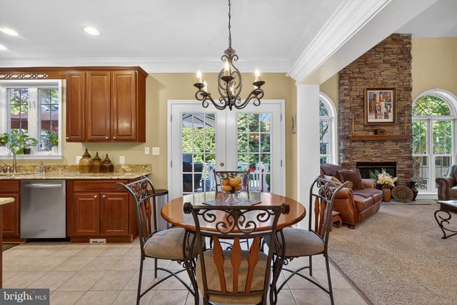 15 STRATFORD HALL CT, Fredericksburg, VA 22406
