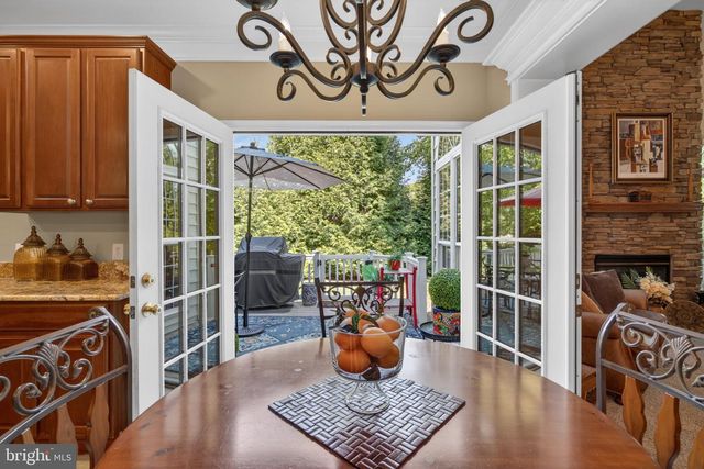 15 STRATFORD HALL CT, Fredericksburg, VA 22406