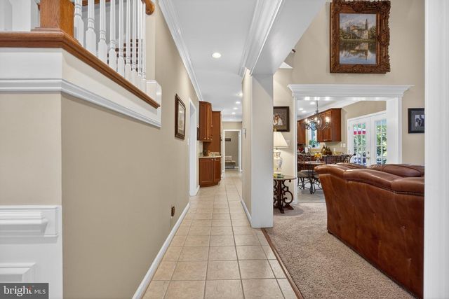 15 STRATFORD HALL CT, Fredericksburg, VA 22406