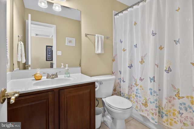 15 STRATFORD HALL CT, Fredericksburg, VA 22406