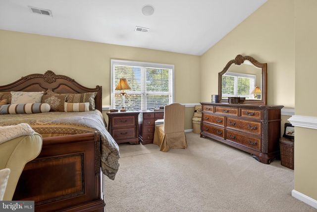 15 STRATFORD HALL CT, Fredericksburg, VA 22406