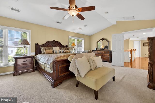 15 STRATFORD HALL CT, Fredericksburg, VA 22406