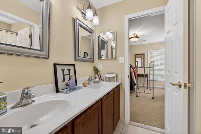 15 STRATFORD HALL CT, Fredericksburg, VA 22406