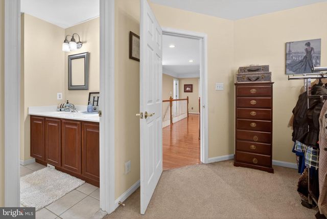 15 STRATFORD HALL CT, Fredericksburg, VA 22406