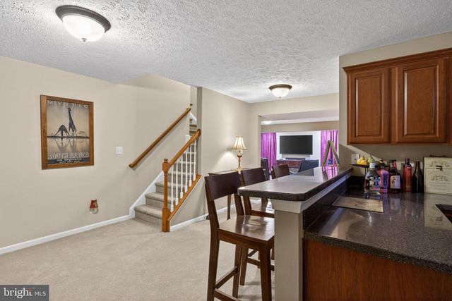 15 STRATFORD HALL CT, Fredericksburg, VA 22406