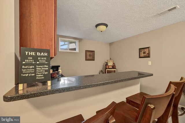 15 STRATFORD HALL CT, Fredericksburg, VA 22406