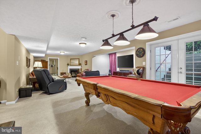 15 STRATFORD HALL CT, Fredericksburg, VA 22406