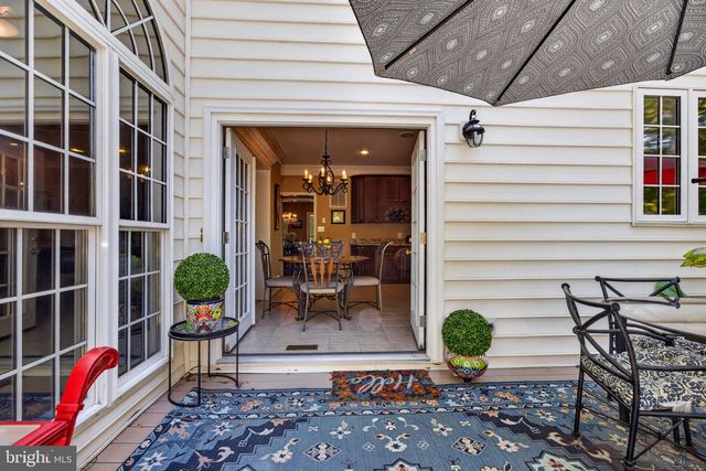 15 STRATFORD HALL CT, Fredericksburg, VA 22406