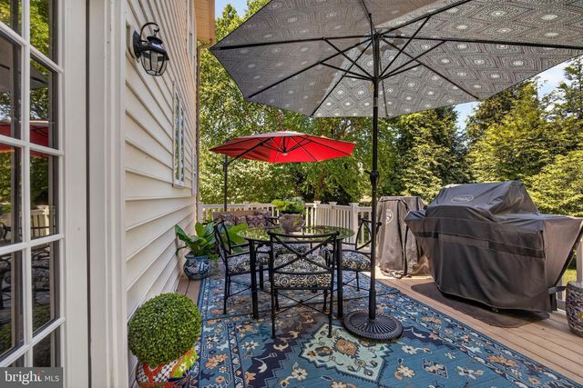 15 STRATFORD HALL CT, Fredericksburg, VA 22406