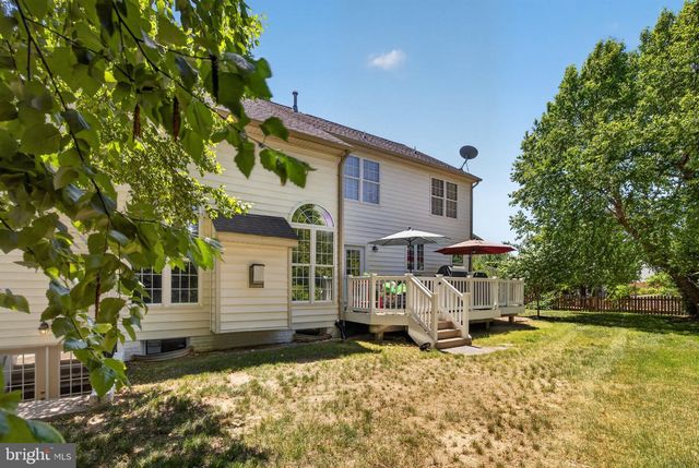 15 STRATFORD HALL CT, Fredericksburg, VA 22406