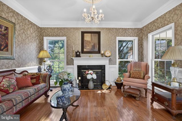 15 STRATFORD HALL CT, Fredericksburg, VA 22406