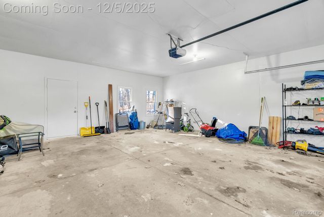 5569 Lakeshore Road, Fort Gratiot Charter Township, MI 48059