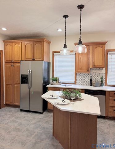 3315 Virginia St, Hopewell, VA 23860