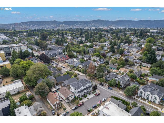 176 N GOING St, Portland, OR 97217