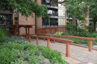 6000 Oakwood Drive 6-D, Lisle, IL 60532