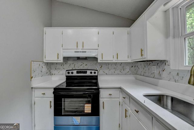 1018 Wayne Drive, Snellville, GA 30078
